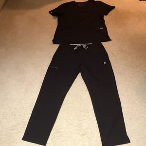 Figs Scrub set. Lightly worn. High Quality and Comfortable.